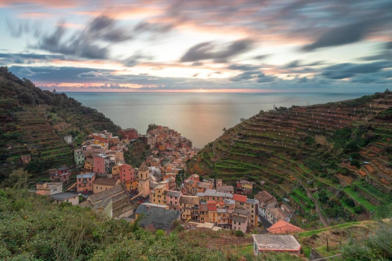 L' Attico Giallo Oro Di Giulia Manarola Exterior foto